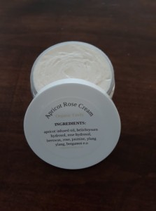 Apricot Rose Cream