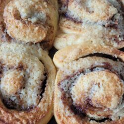 Brioche Apple Streusel Cinnamon Rolls - Seasonal (August - November) 4 count